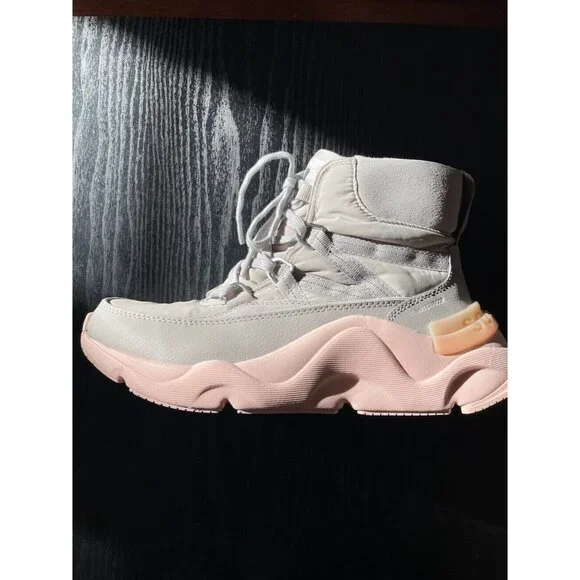 Sorel Women's Kinetic RNEGD Sport Waterproof Insulated Boots - Brand New w/Box - Picture 2 of 6